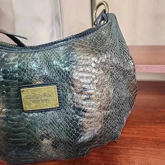 Simply Vera Vera Wang y2k Snakeskin chain strap shoulder bag. Brand New - Picture 11 of 12